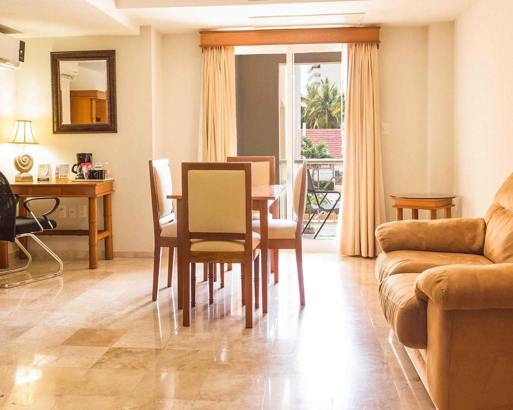 Quality Inn Mazatlán Eksteriør bilde