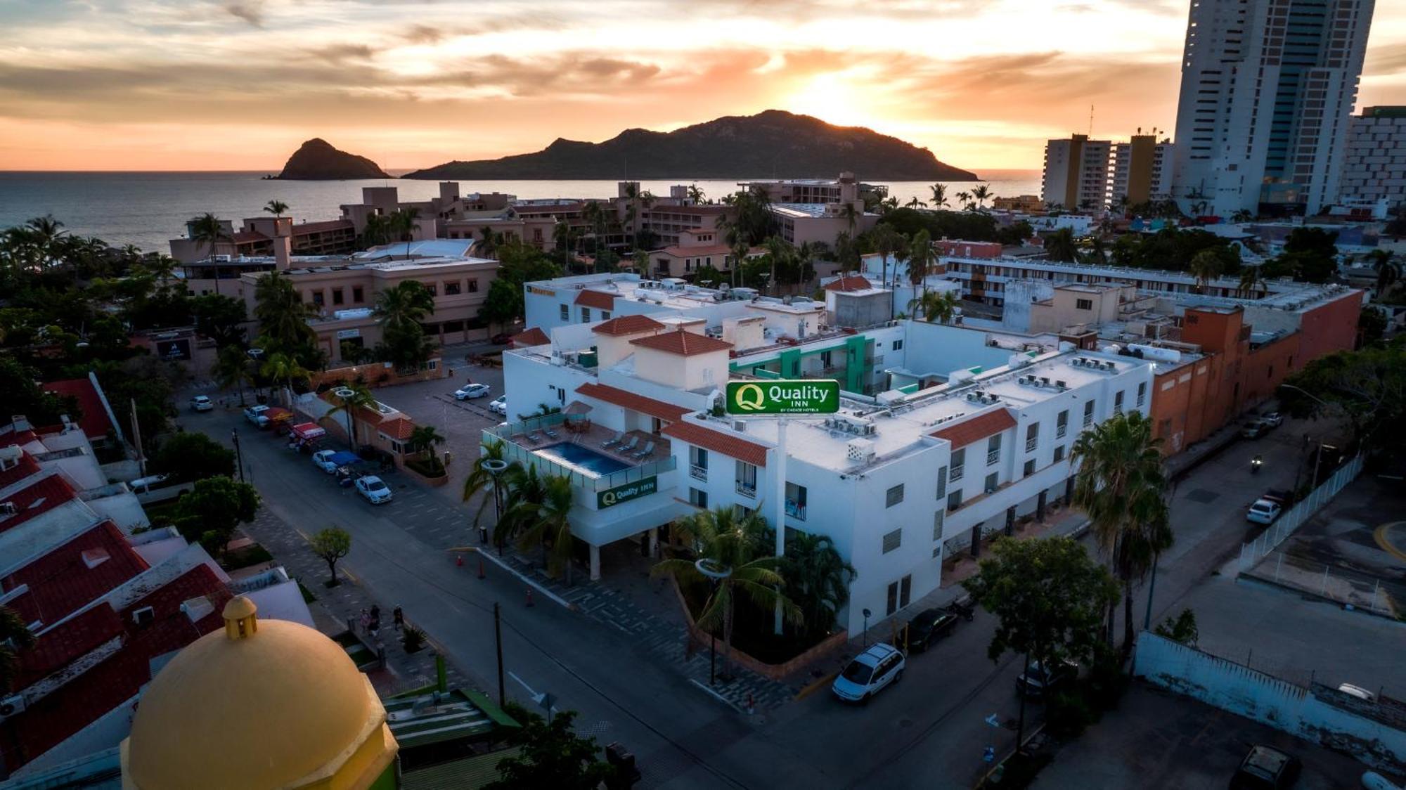 Quality Inn Mazatlán Eksteriør bilde